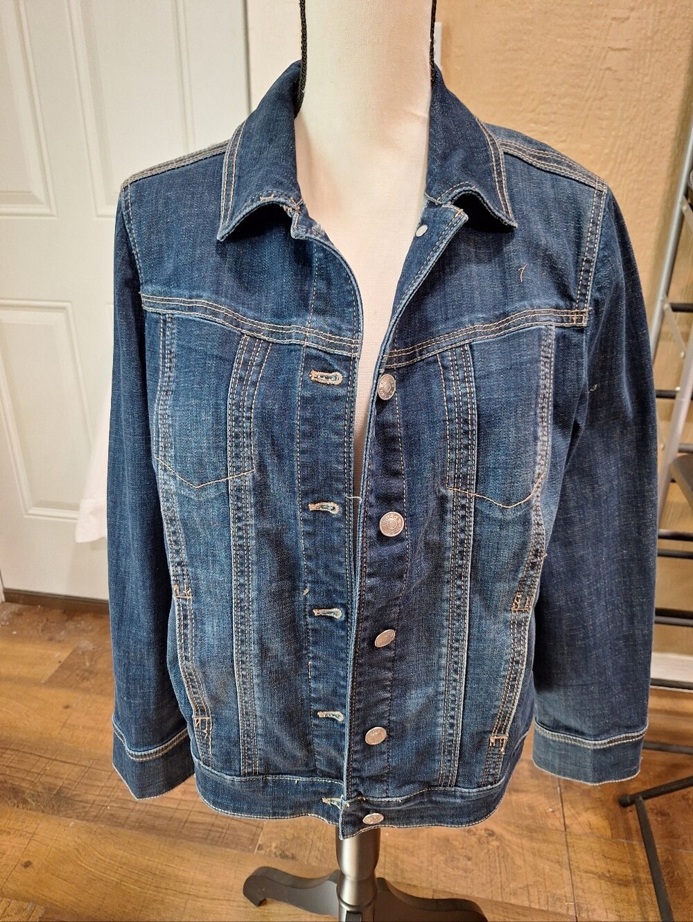 Chico's Dark Indigo Denim Jacket-Excellent Condition-Tag Says 8/10
